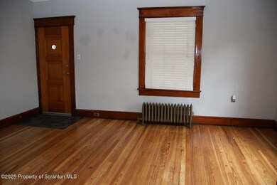 326 1/2 Warren St, Scranton, PA 18508 - photo 7
