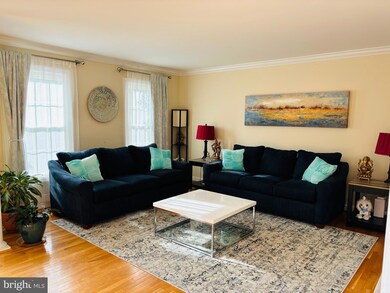 2062 Madrillon Rd, Vienna, VA 22182 - photo 2