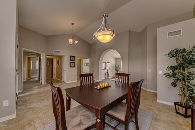 107-FrontRoom_2