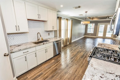 8838 Rainesville Ln, Houston, TX 77075 - photo 6