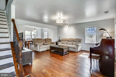 2129 Greenwich St, Falls Church, VA 22043 - photo 4