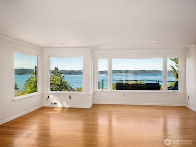 8424 E Side Dr NE, Tacoma, WA 98422 - photo 7