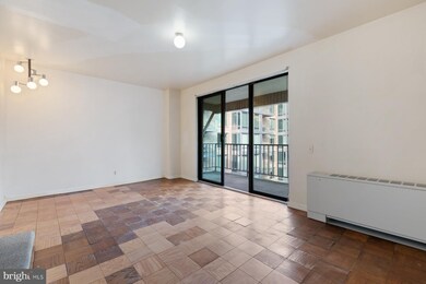 Carriage House unit 815, Washington, DC 20037 - photo 7