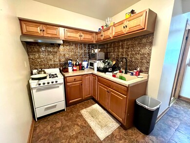 3176 N Booth St, Milwaukee, WI 53212 - photo 7