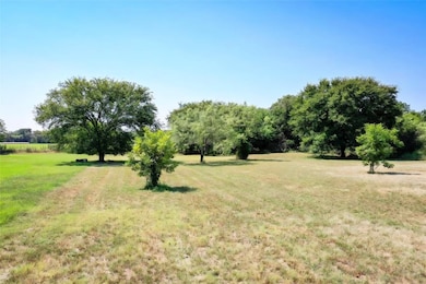 308 E Vaughn Rd, Cleburne, TX 76031 - photo 4
