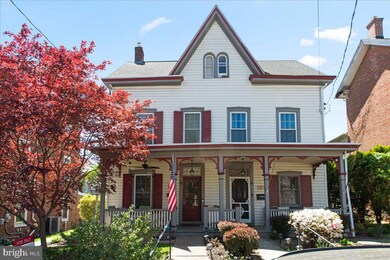 84 S Clinton St, Doylestown, PA 18901 - photo 2