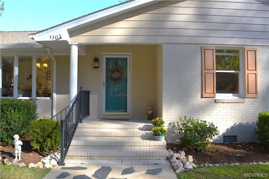 530 Pine Ln, West Point, VA 23181 - photo 2