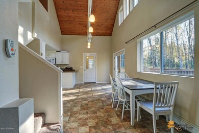 BEAUTIFUL WOOD CEILING
