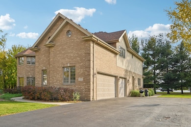 1575 Benton St, Crete, IL 60417 - photo 2