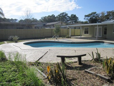 6904 Holiday Rd N, Jacksonville, FL 32216 - photo 3