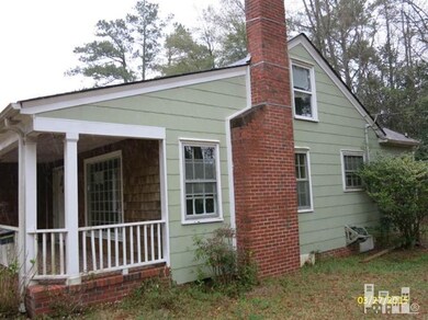 320 S Cowan St, Burgaw, NC 28425 - photo 2