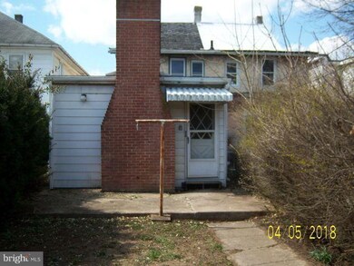 714 Cleveland Ave, Chambersburg, PA 17201 - photo 2