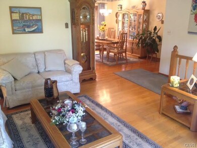 1816 Treeline Dr, Easton, PA 18040 - photo 4