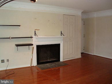 102 Duvall Ln, Gaithersburg, MD 20877 - photo 5