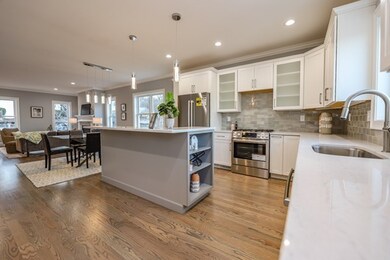 9 Brahms St, Boston, MA 02131 - photo 4