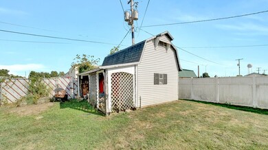 240 Iona Dr, Bucyrus, OH 44820 - photo 3