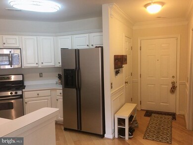 12481 Hayes Ct unit 101, Fairfax, VA 22033 - photo 3