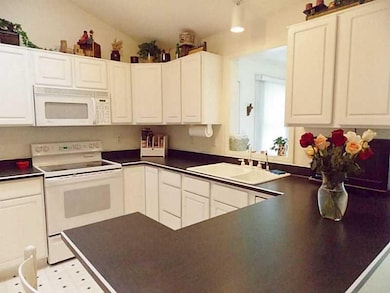 5713 Kensington Blvd unit 10, Plainfield, IN 46168 - photo 7