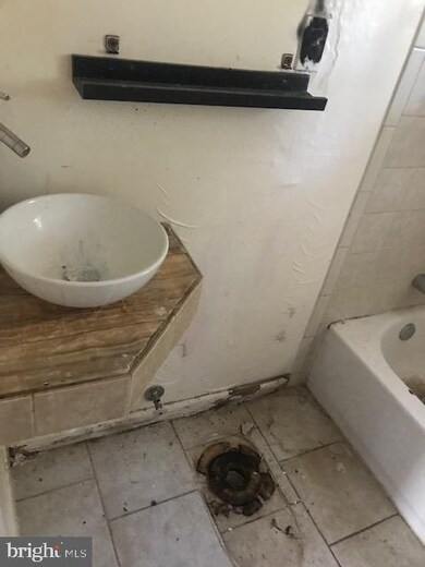 2633 Dulany St, Baltimore, MD 21223 - photo 7