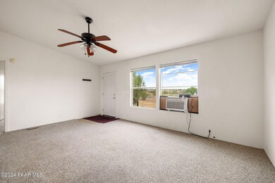 22925 N Post Rd, Paulden, AZ 86334 - photo 4
