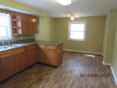 510 W Main St, Thorntown, IN 46071 - photo 7