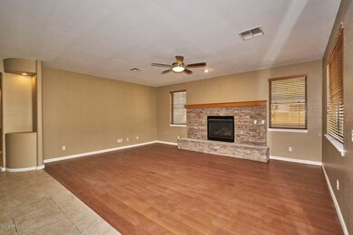 Family Room (3)