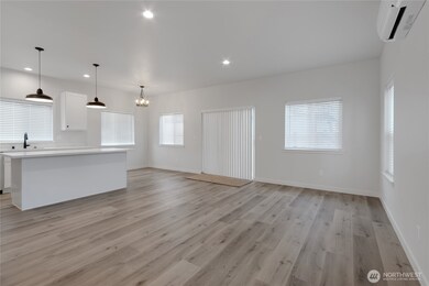 10707 8 Avenue Ct S, Tacoma, WA 98444 - photo 6