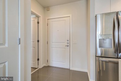 Clarendon 1021 unit 828, Arlington, VA 22201 - photo 5