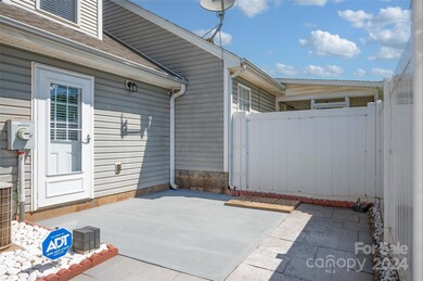 943 Barracuda Ave, Statesville, NC 28677 - photo 5