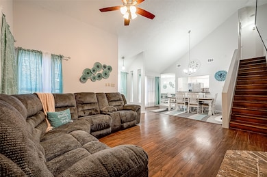 8618 Scenic Green Dr, Houston, TX 77088 - photo 5