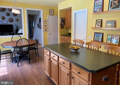 670 Cherrydale Dr, Lafayette Hill, PA 19444 - photo 5