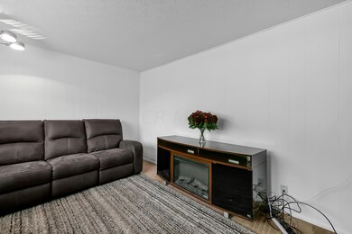 2152 Hanby Square South Columbus Ohio-6