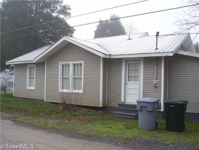 302 Uwharrie St, Asheboro, NC 27203 - photo 7