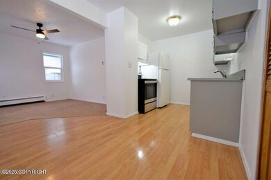 308 Stewart Pic 8 kitchen&dining