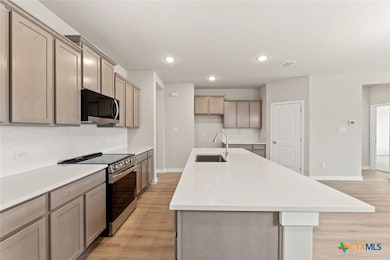 739 Langston Ln, New Braunfels, TX 78130 - photo 3