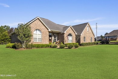 1011 Rolling Oaks Dr, McComb, MS 39648 - photo 3