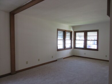 Corner windows give lots of wall space for furnitu