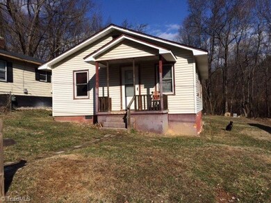 232 Lytle St, Reidsville, NC 27320 - photo 3