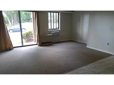 80 Robert Ct unit B, Manchester, NH 03103 - photo 4