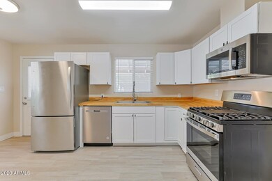 216 S Hobson unit A, Mesa, AZ 85204 - photo 3