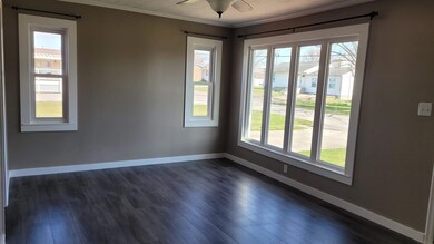 401 N Hull St, Fort Branch, IN 47648 - photo 3