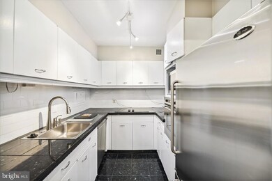 Harbour Square unit 611, Washington, DC 20024 - photo 7
