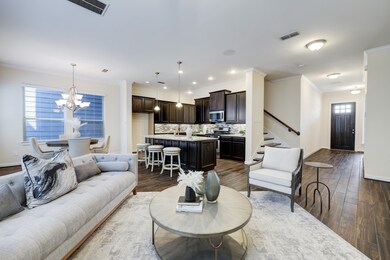 8915 Highgate Ln, Houston, TX 77080 - photo 7