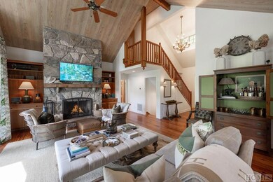 199 W Rochester Dr, Cashiers, NC 28717 - photo 4