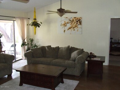 LIVING ROOM2