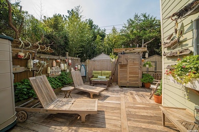 917 E End Walk, Bay Shore, NY 11706 - photo 5