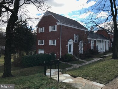 3357 Martha Custis Dr unit 825, Alexandria, VA 22302 - photo 2