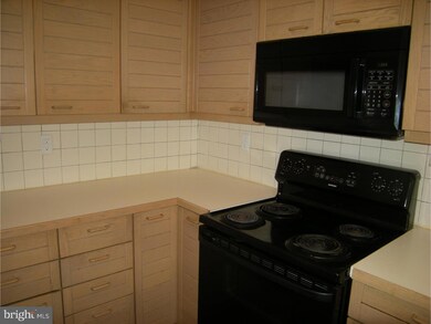 138 Montrose Ave unit 37, Bryn Mawr, PA 19010 - photo 5