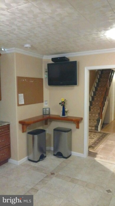 34 Sugarplum Rd, Levittown, PA 19056 - photo 7