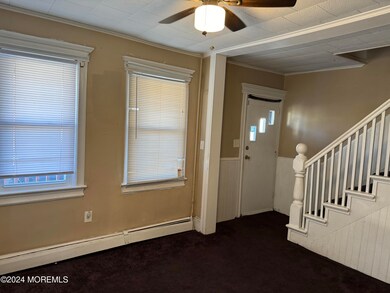 Entrance:Living Room
